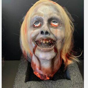 Vampire -Lucia the Leach Trophy Head Prop (Vampire/Horror Fans)